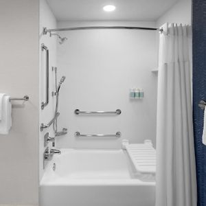 King Room Mobility or hearing accessible